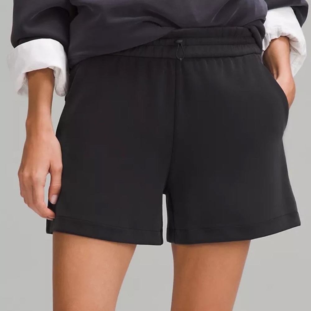 lululemon athletica Black softstream Shorts